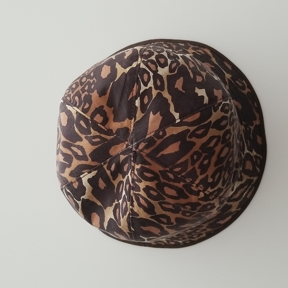 New Bucket Reversible Hat - Picture 2 of 5